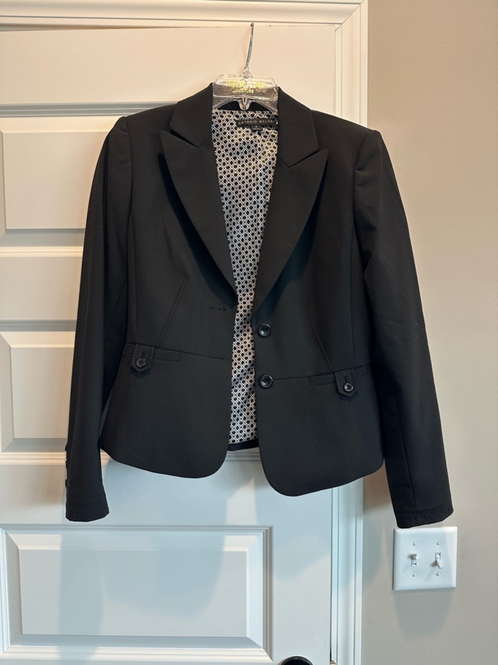 ANTONIO MELANI Black Women's Tailored Blazer with Printed Lining